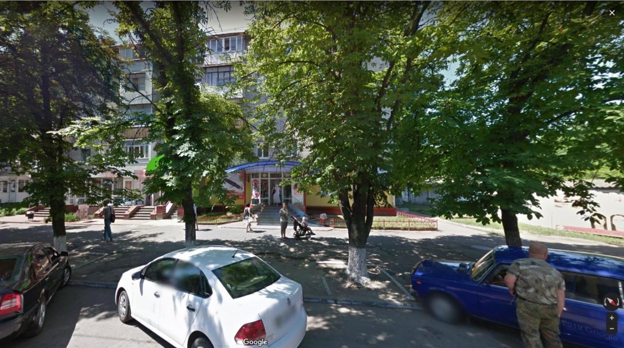 Garage Apartment Kremenchuk Bagian luar foto